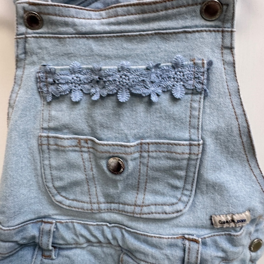 Calvin Klein Jeans 4T Girls Light Blue Floral Kids Short Overalls - Picture 2 of 8